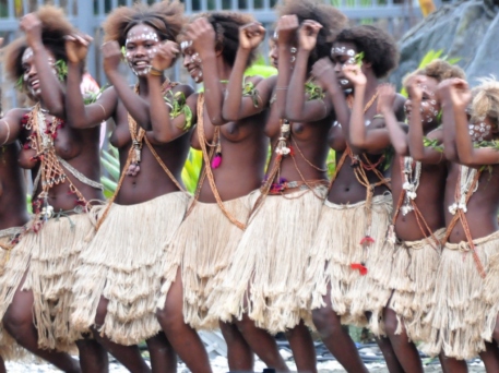 Hela Honiara vibrerar